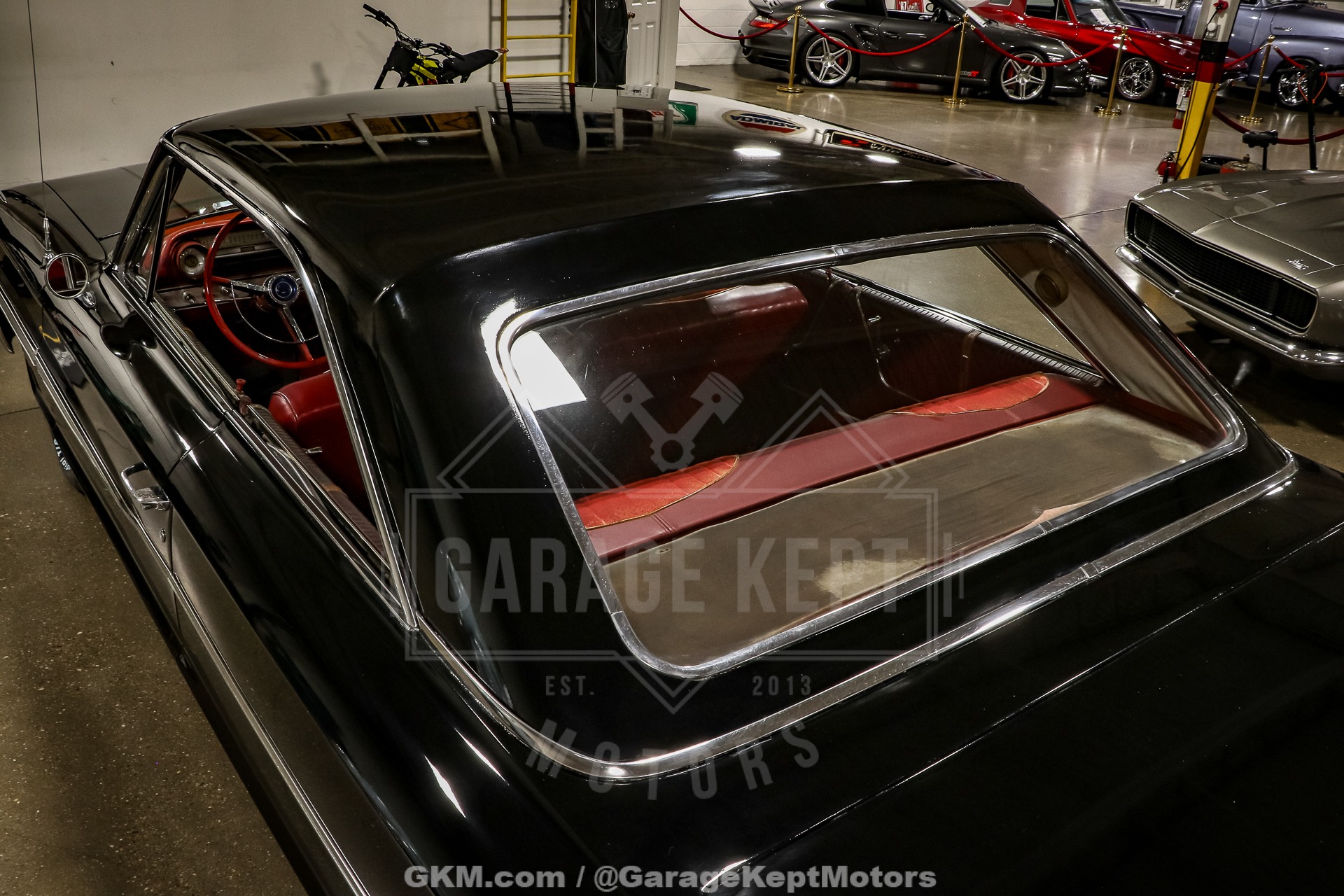 Unknown-Galaxie-1964-Black-Red-45