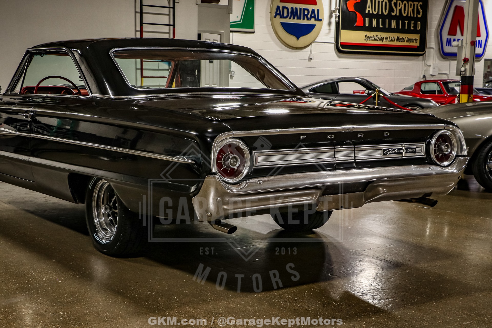 Unknown-Galaxie-1964-Black-Red-47