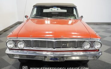 Unknown-Galaxie-1964-Rangoon-Red-Black-11