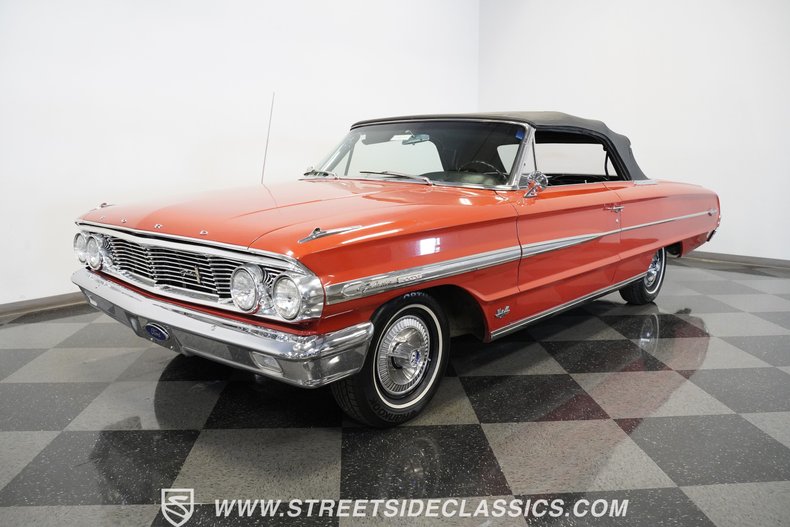 Unknown-Galaxie-1964-Rangoon-Red-Black-14