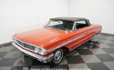 Unknown-Galaxie-1964-Rangoon-Red-Black-15