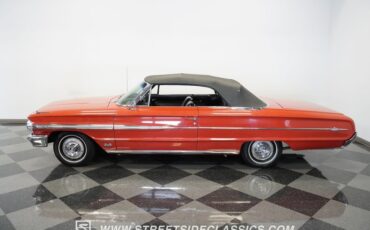 Unknown-Galaxie-1964-Rangoon-Red-Black-16