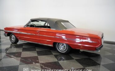 Unknown-Galaxie-1964-Rangoon-Red-Black-17