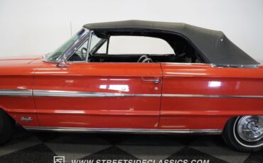 Unknown-Galaxie-1964-Rangoon-Red-Black-20