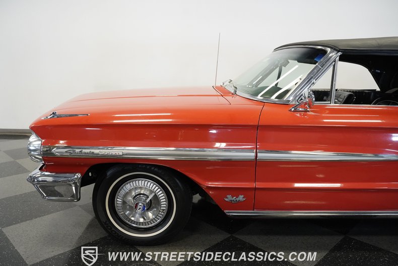 Unknown-Galaxie-1964-Rangoon-Red-Black-21