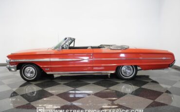 Unknown-Galaxie-1964-Rangoon-Red-Black-30