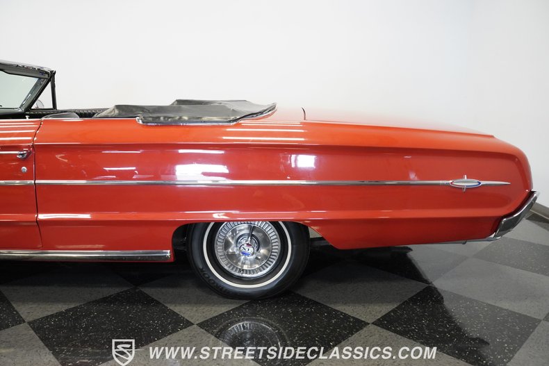 Unknown-Galaxie-1964-Rangoon-Red-Black-34
