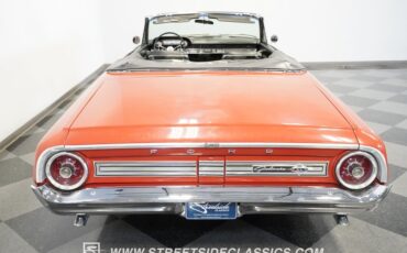 Unknown-Galaxie-1964-Rangoon-Red-Black-45