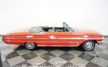 Unknown-Galaxie-1964-Rangoon-Red-Black-7
