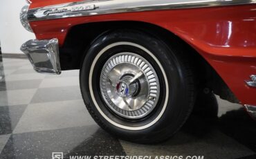 Unknown-Galaxie-1964-Rangoon-Red-Black-9