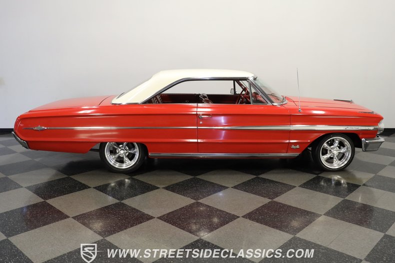 Unknown-Galaxie-1964-Rangoon-Red-Red-17