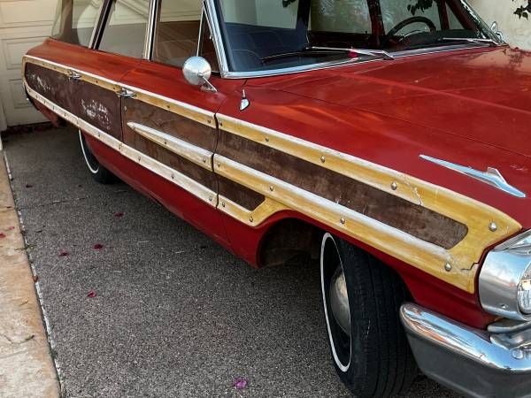 Unknown-Galaxie-1964-Red-4