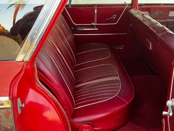 Unknown-Galaxie-1964-Red-6