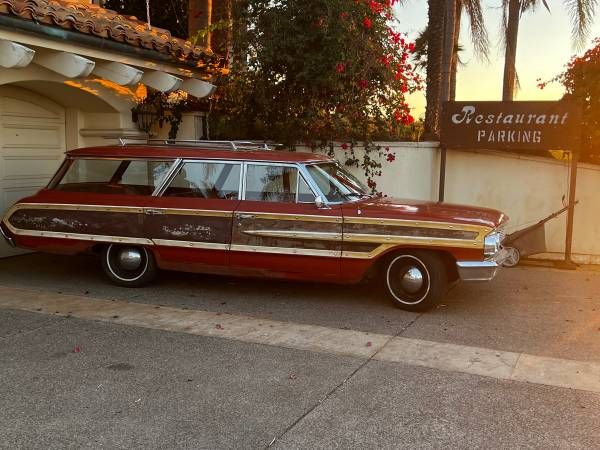 Unknown-Galaxie-1964-Red