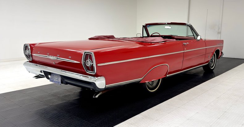 Unknown-Galaxie-1965-Rangoon-Red-Red-9