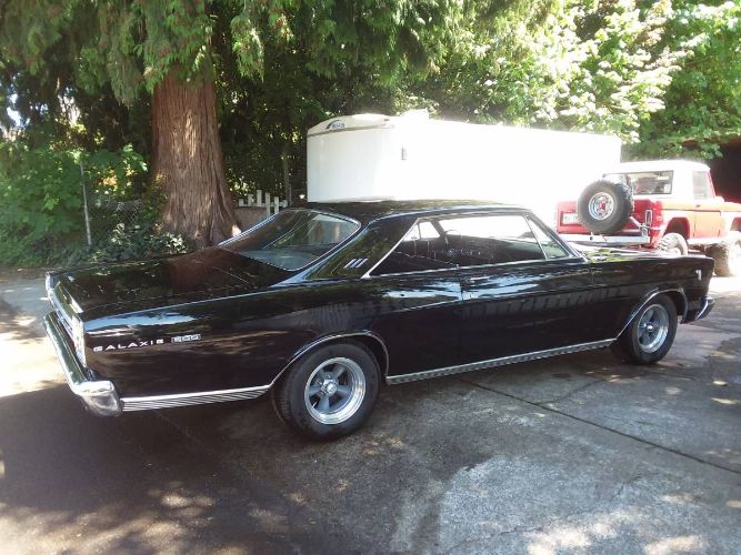 Unknown-Galaxie-1966-Black-1