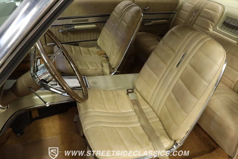 Unknown-Galaxie-1966-Med-Palomino-Met.-Tan-14