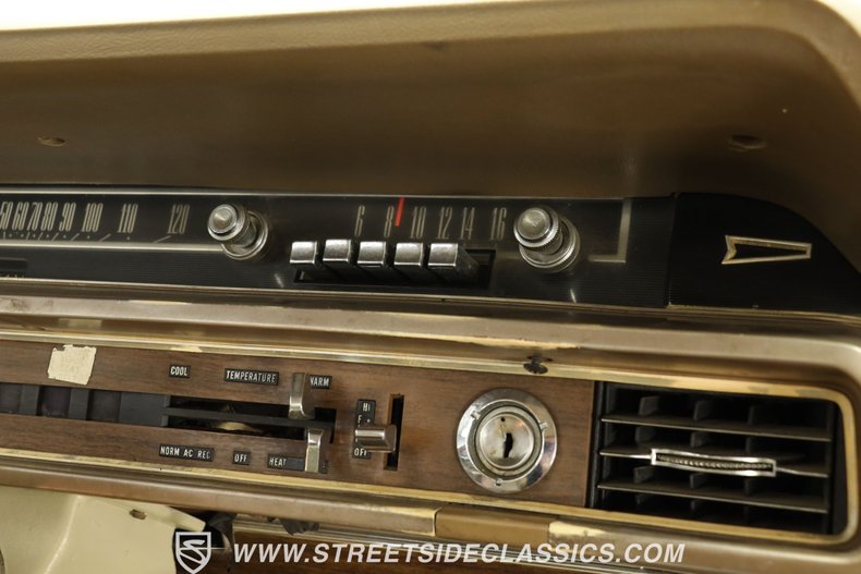 Unknown-Galaxie-1966-Med-Palomino-Met.-Tan-3