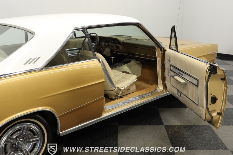 Unknown-Galaxie-1966-Med-Palomino-Met.-Tan-49