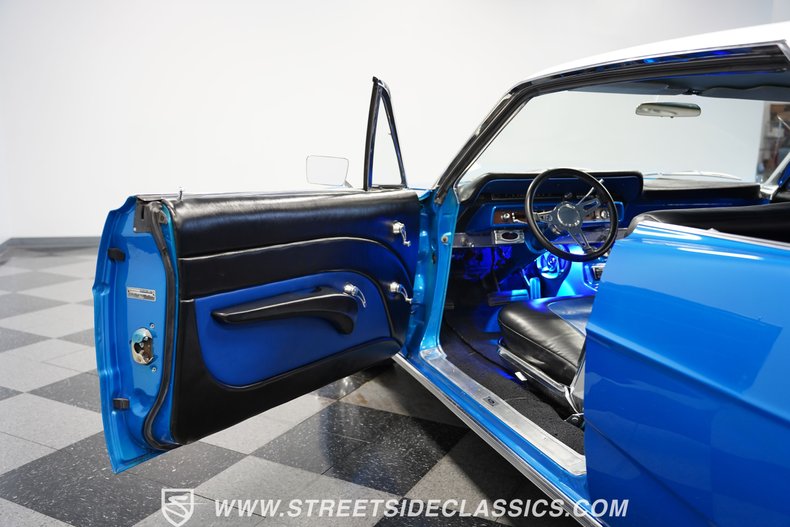 Unknown-Galaxie-1966-Metallic-Blue-Blue-15