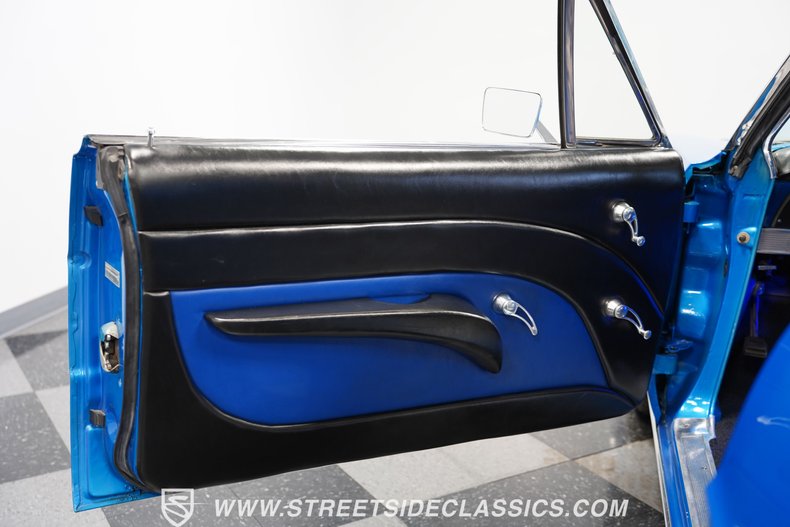 Unknown-Galaxie-1966-Metallic-Blue-Blue-16