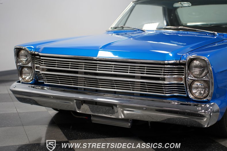 Unknown-Galaxie-1966-Metallic-Blue-Blue-23