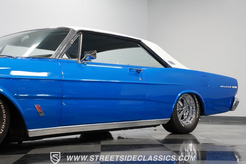 Unknown-Galaxie-1966-Metallic-Blue-Blue-26