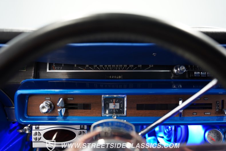 Unknown-Galaxie-1966-Metallic-Blue-Blue-35
