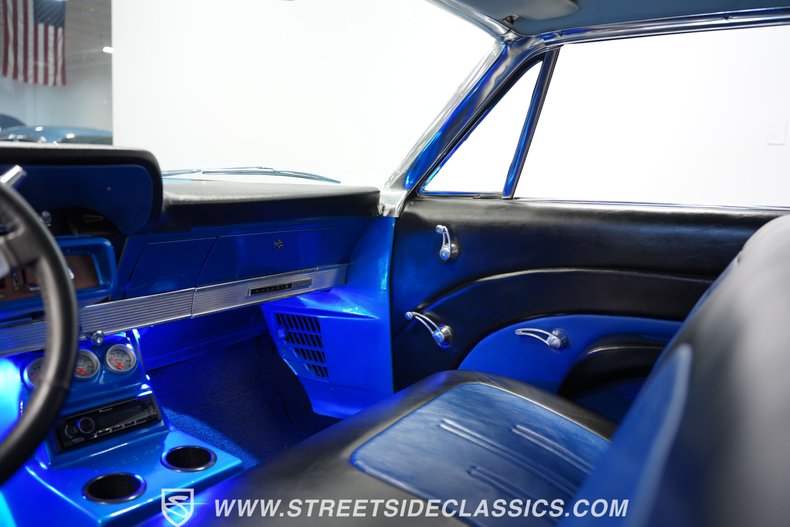 Unknown-Galaxie-1966-Metallic-Blue-Blue-40