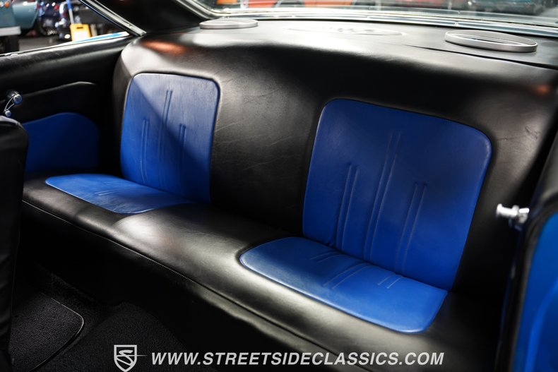 Unknown-Galaxie-1966-Metallic-Blue-Blue-42