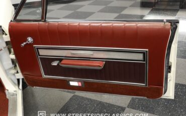 Unknown-Galaxie-1966-White-Emberglo-32