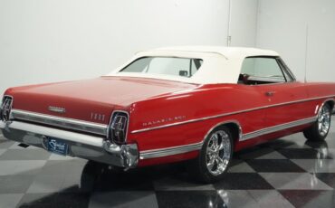 Unknown-Galaxie-1967-Candy-Apple-Red-White-12