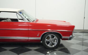 Unknown-Galaxie-1967-Candy-Apple-Red-White-14