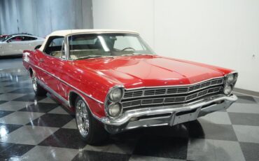 Unknown-Galaxie-1967-Candy-Apple-Red-White-17