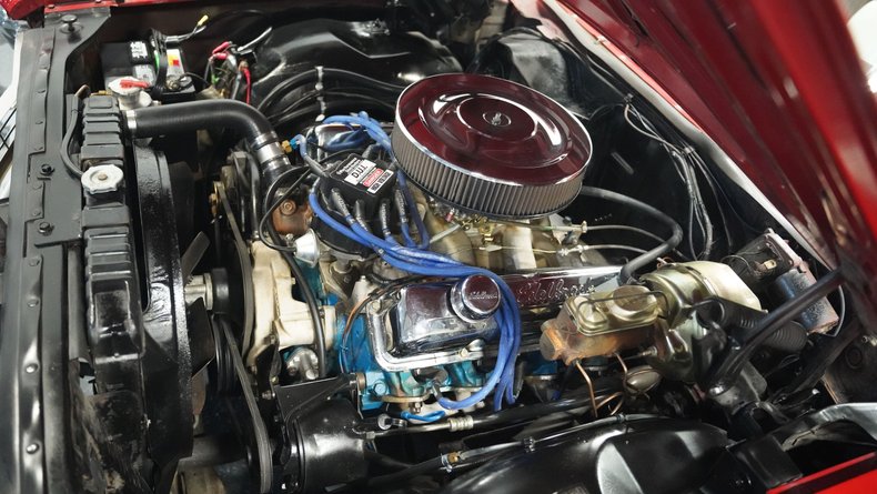 Unknown-Galaxie-1967-Candy-Apple-Red-White-27