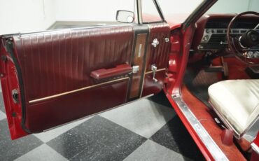 Unknown-Galaxie-1967-Candy-Apple-Red-White-30