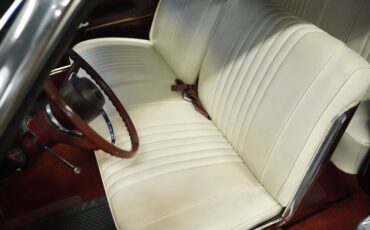 Unknown-Galaxie-1967-Candy-Apple-Red-White-37