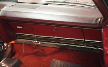Unknown-Galaxie-1967-Candy-Apple-Red-White-44