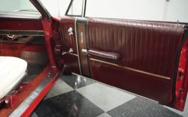 Unknown-Galaxie-1967-Candy-Apple-Red-White-46