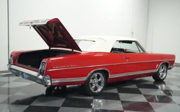 Unknown-Galaxie-1967-Candy-Apple-Red-White-47