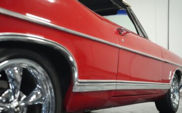 Unknown-Galaxie-1967-Candy-Apple-Red-White-8