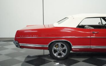 Unknown-Galaxie-1967-Candy-Apple-Red-White-9
