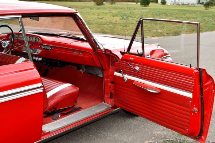 Unknown-Galaxie-500-1962-Red-Black-18