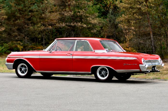 Unknown-Galaxie-500-1962-Red-Black-2