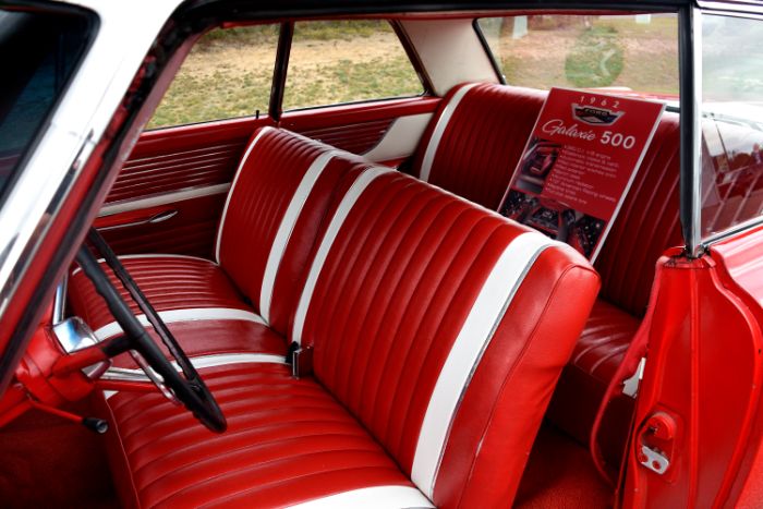 Unknown-Galaxie-500-1962-Red-Black-20
