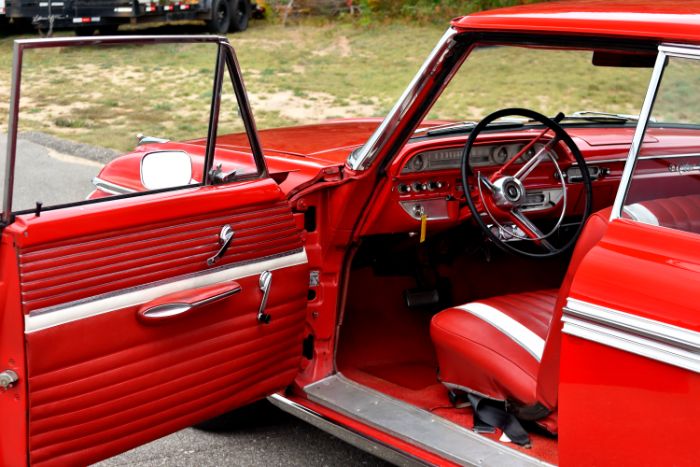 Unknown-Galaxie-500-1962-Red-Black-22