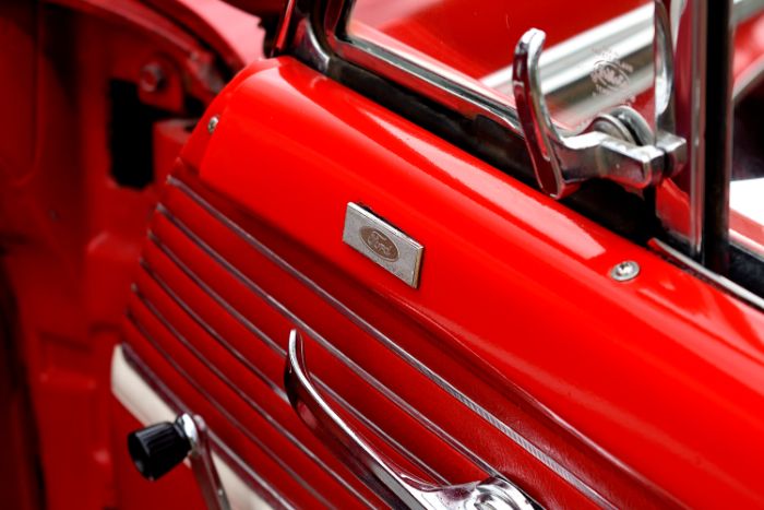 Unknown-Galaxie-500-1962-Red-Black-23