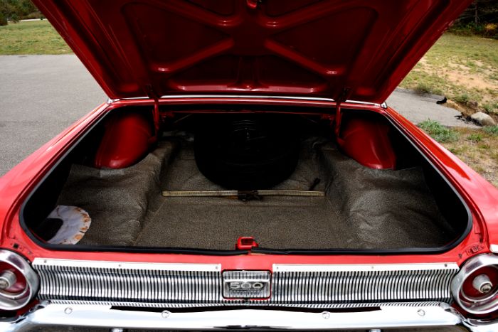 Unknown-Galaxie-500-1962-Red-Black-26