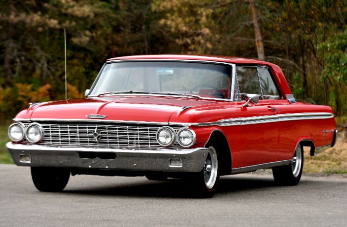 Unknown-Galaxie-500-1962-Red-Black-28