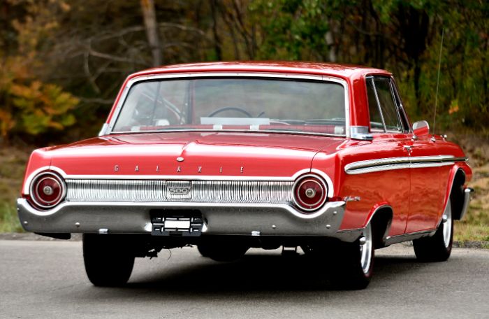 Unknown-Galaxie-500-1962-Red-Black-35